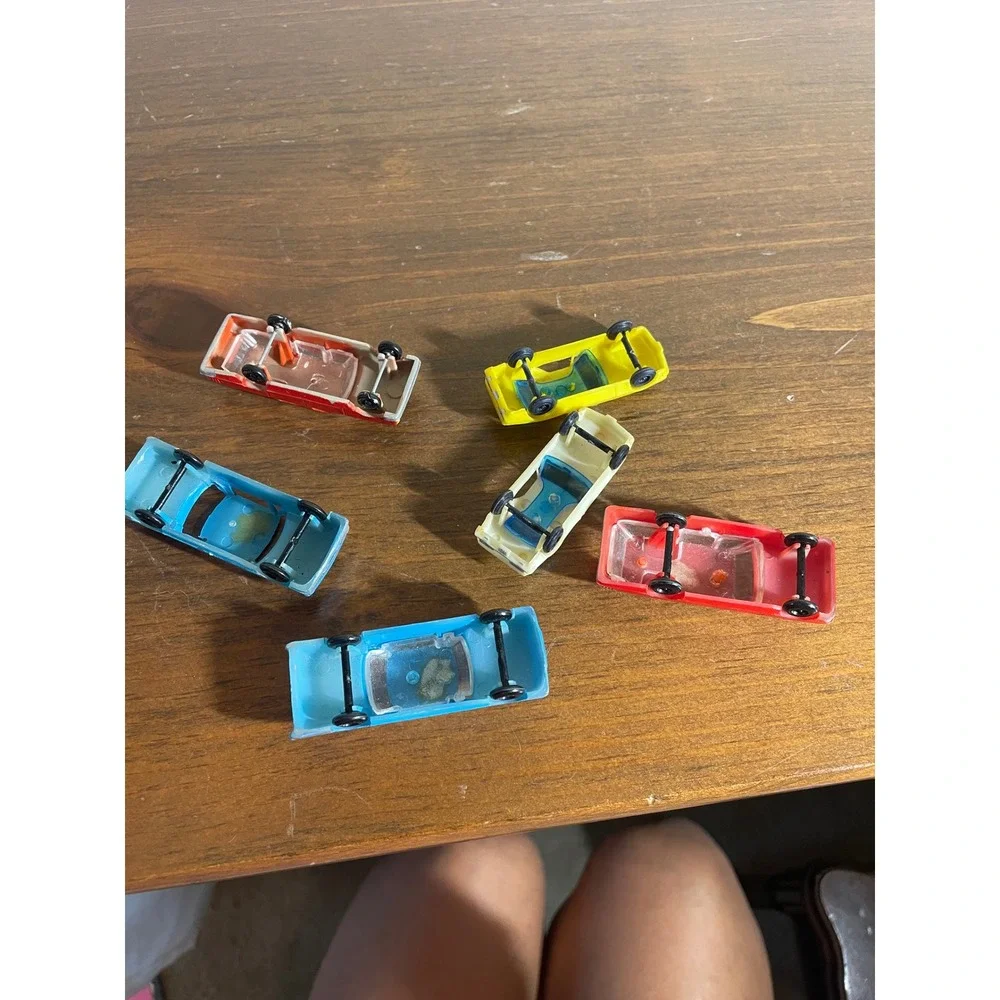 Unbranded vintage plastic